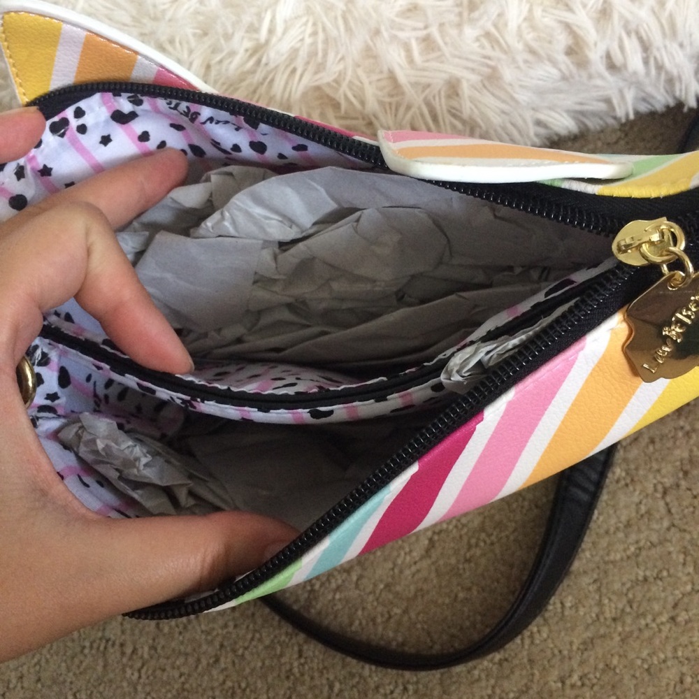 Betsey Johnson rainbow crossbody bag - Picture 6 of 6